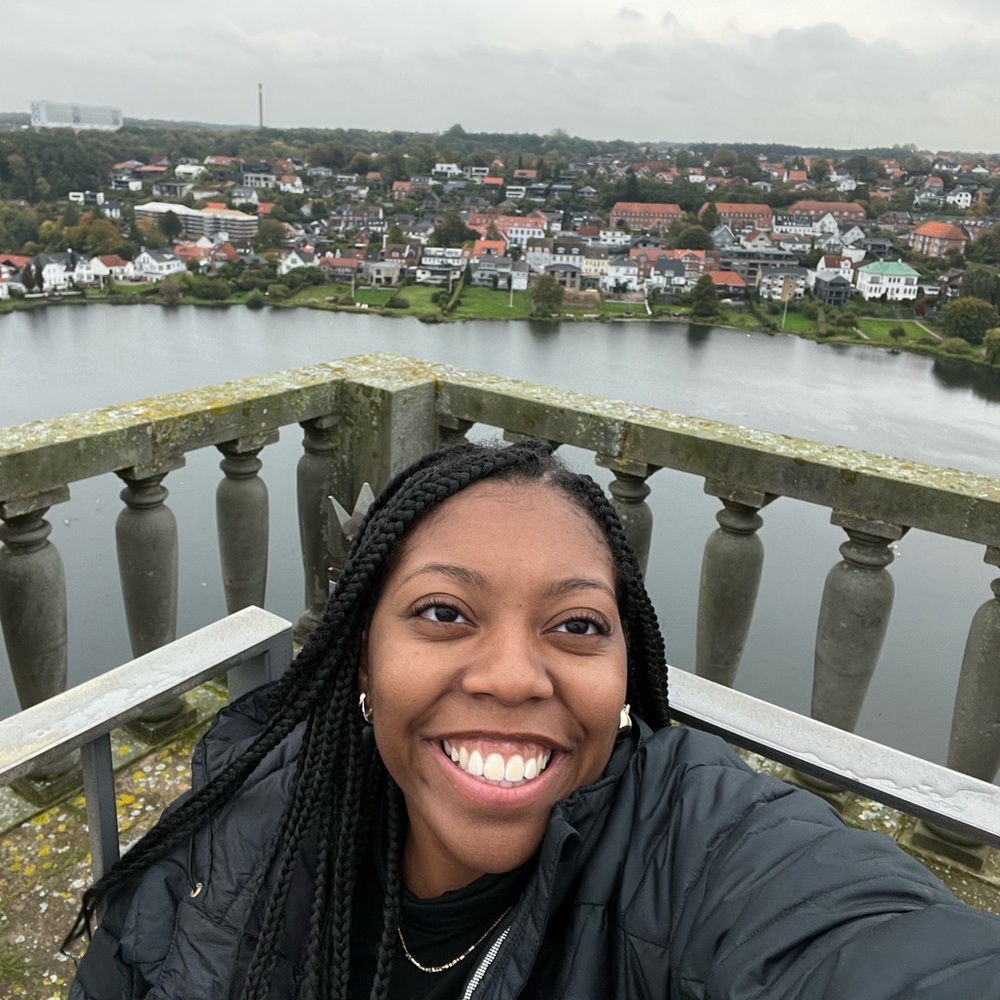 Meet your Posher, Jenae